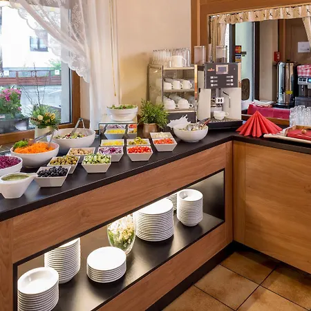 珀斯特法什酒店 3*